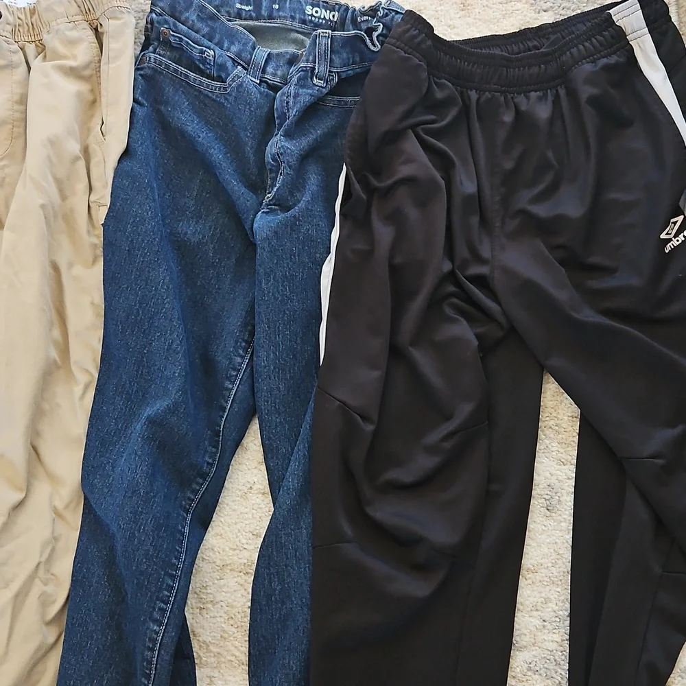 Boys Pants Collection - Picture 3 of 4